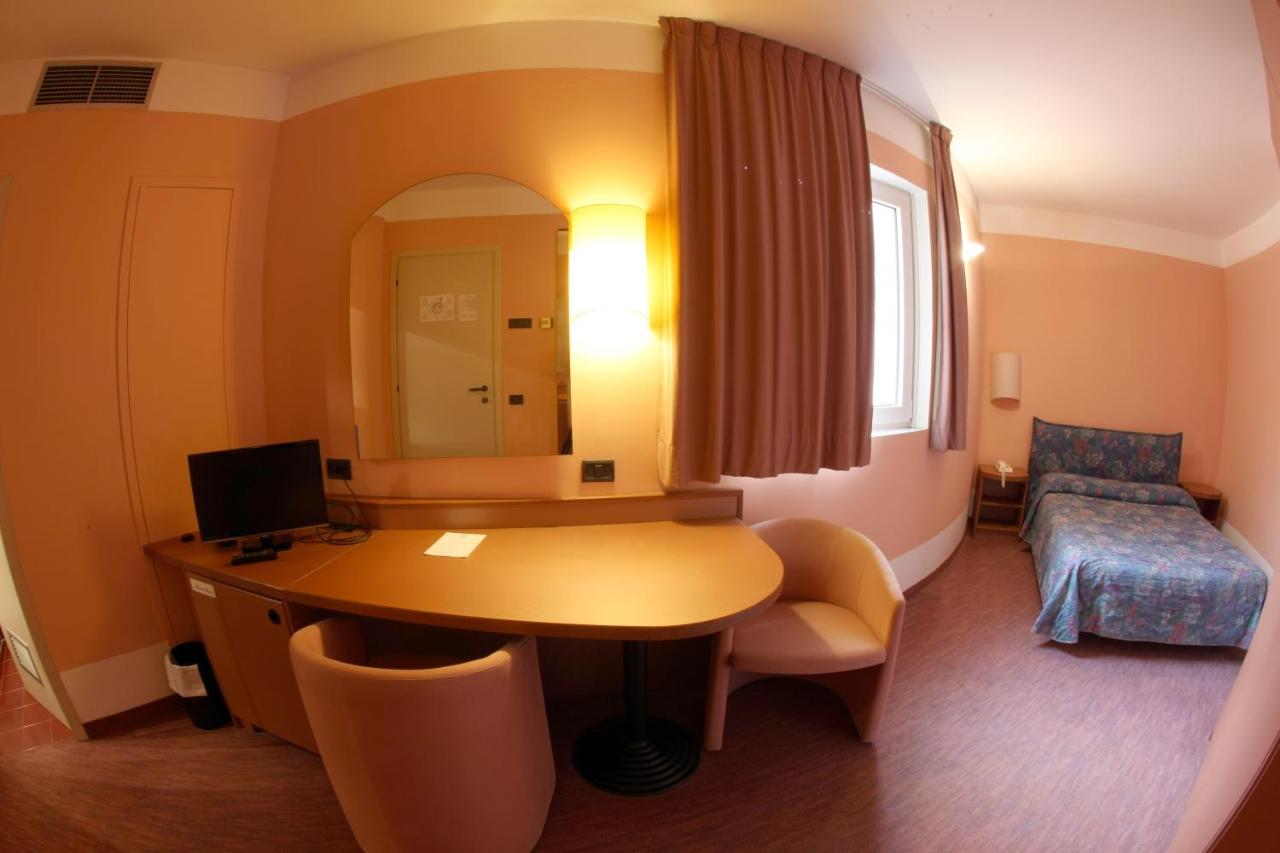 Etoile Du Nord Hotel Sarre Exterior photo